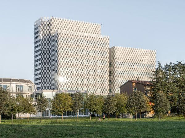 OpenZone Towers / AMDL CIRCLE