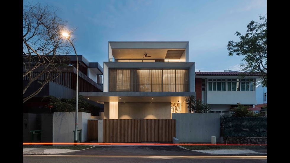 Frame House / Ming Architects